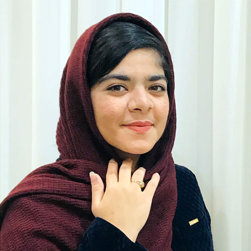 نگاز ثنایی